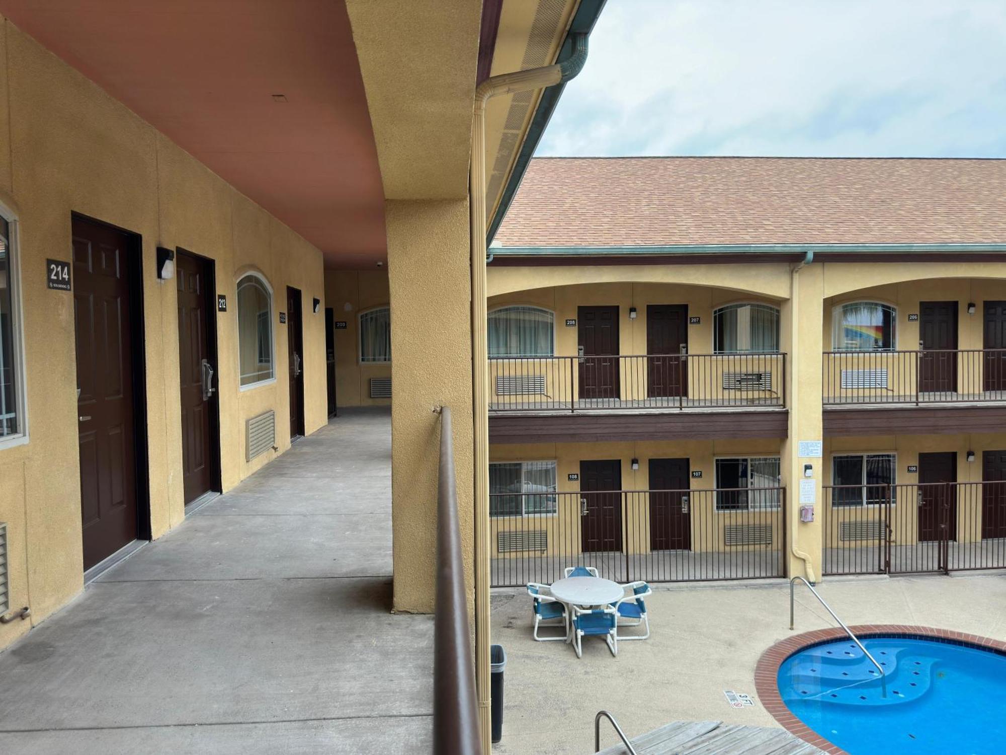 Texas Inn And Suites Rgv エディンバーグ エクステリア 写真