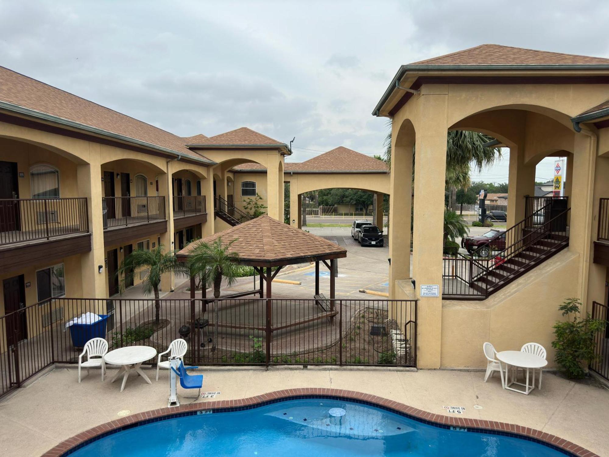 Texas Inn And Suites Rgv エディンバーグ エクステリア 写真