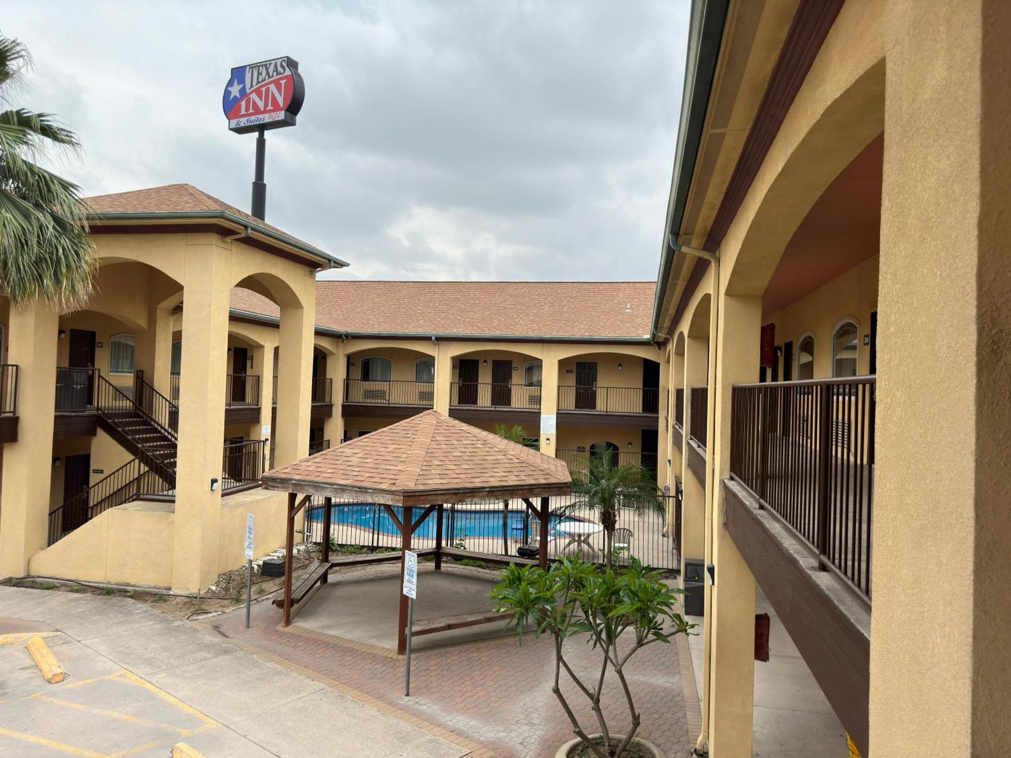 Texas Inn And Suites Rgv エディンバーグ エクステリア 写真